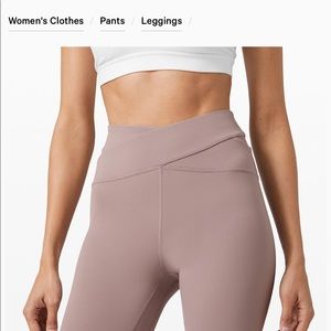 LuluLemon Aligned Angles Super High Rise Tight 28”